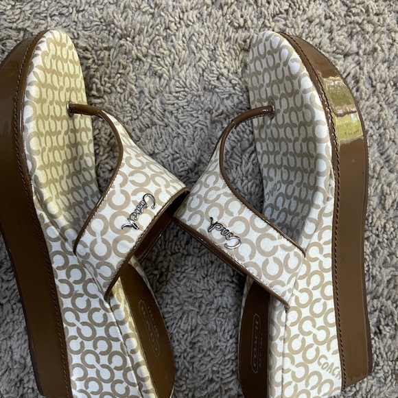 Coach sandals color cream and brown - Picture 2 of 10